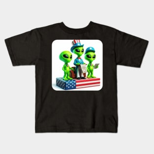 Little Green Men - Alien #13 Kids T-Shirt